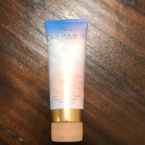 Brand New Bath & Body Works Lovely Dreamer Lotion